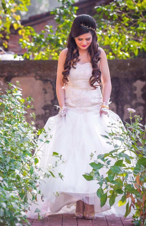 An Elegant Goa Wedding With The Bride In A Radiant White Lehenga | Indian  bridal outfits, White lehenga, Indian bridal lehenga