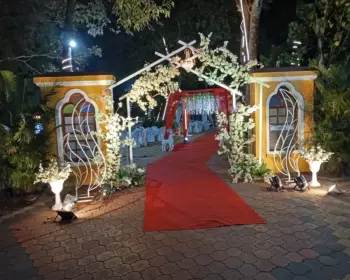 Xaviers Arts Deco