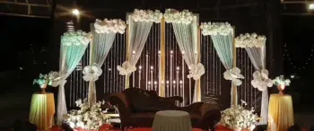 Xaviers Arts Deco