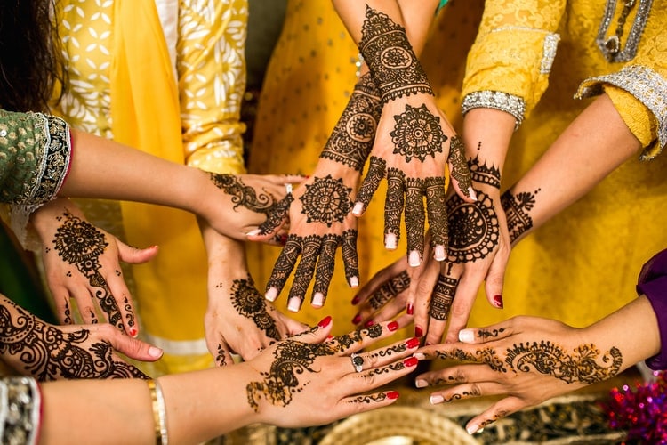 Top 151+ Arabic Mehndi Designs | WeddingBazaar