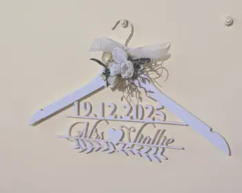 Artistic Flower Accessories