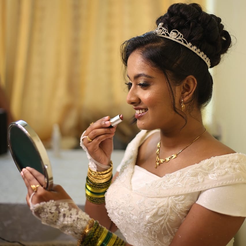 Christian Wedding Sarees | Bridal Hairstyle Indian Wedding