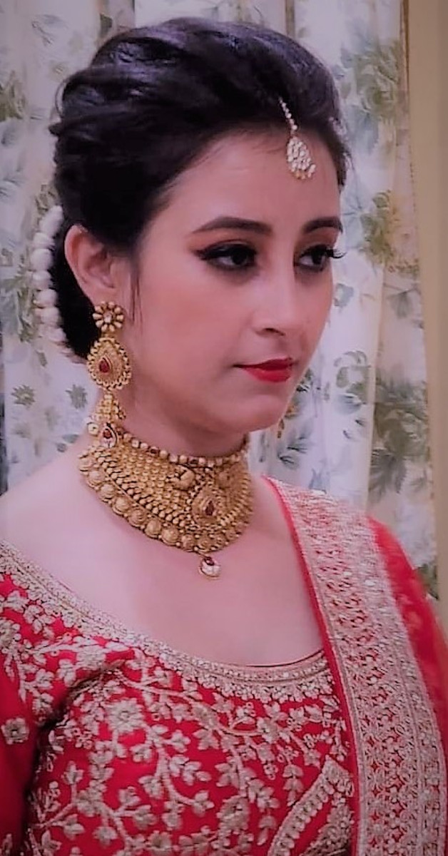 Bengali bridal makeup, Indian bridal hairstyles, Indian bridal