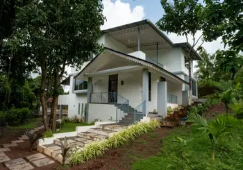 Cozy Stays In North Goa