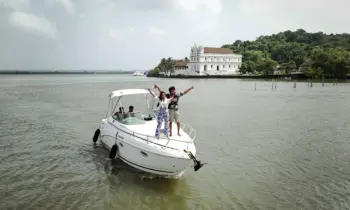 Yatch For Pre Wedding Photo Shoot