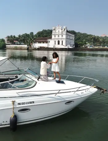 Yatch For Pre Wedding Photo Shoot